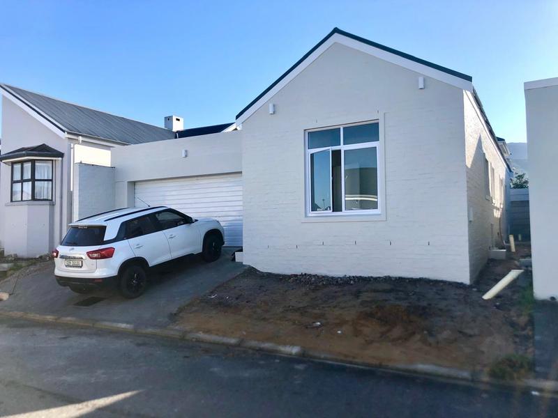 3 Bedroom Property for Sale in Sandbaai Western Cape